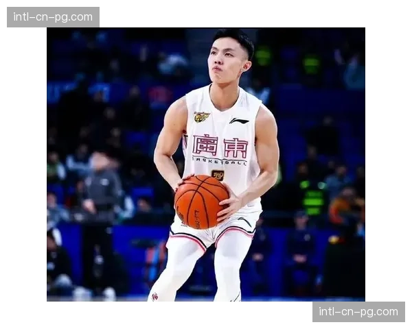 徐杰脚踝反复受伤仍坚持训练，医疗评估后确定缺席对阵日本世预赛