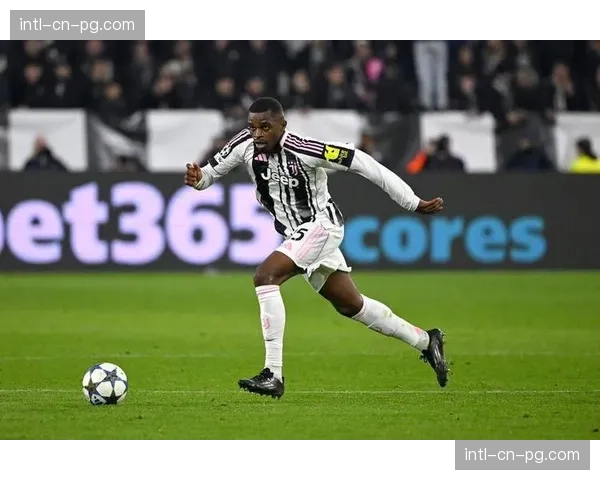 全场战报:本菲卡0-0战平那不勒斯,双方门将屡献神扑 全场战报:本菲卡0-0战平那不勒斯,双方门将屡献神扑